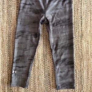 Under Armour compression camouflage capris